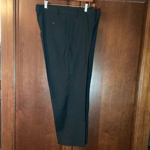 New with tag Lauren be Ralph Lauren Flat Front dress pants.